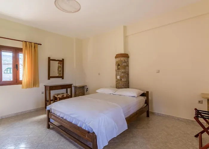 Chioureas Apartments